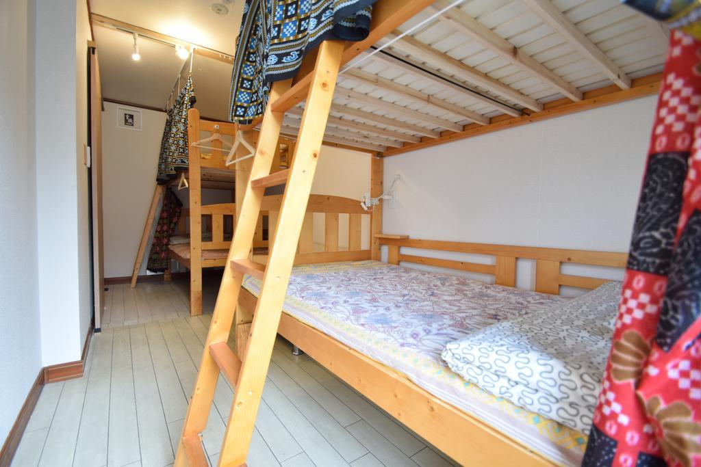 Santana Guest House Осака Экстерьер фото
