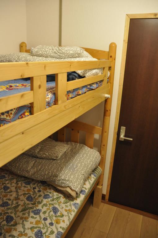 Santana Guest House Осака Экстерьер фото
